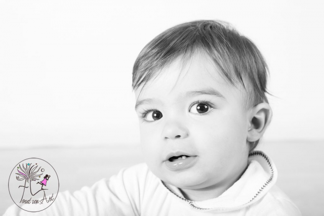 séance photo studio enfant famille grossesse soeur couleur et noir et blanc tout un art photographie bruxelles brabant wallon wavre auderghem watermael boistfort woluwe saint lambert woluwe saint pierre