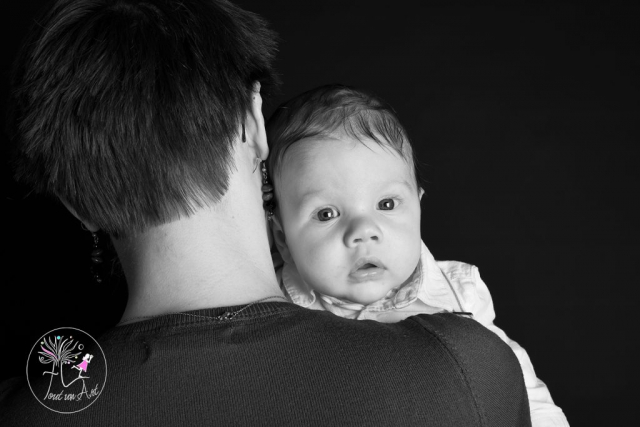 séance photo studio enfant famille grossesse soeur couleur et noir et blanc tout un art photographie bruxelles brabant wallon wavre auderghem watermael boistfort woluwe saint lambert woluwe saint pierre