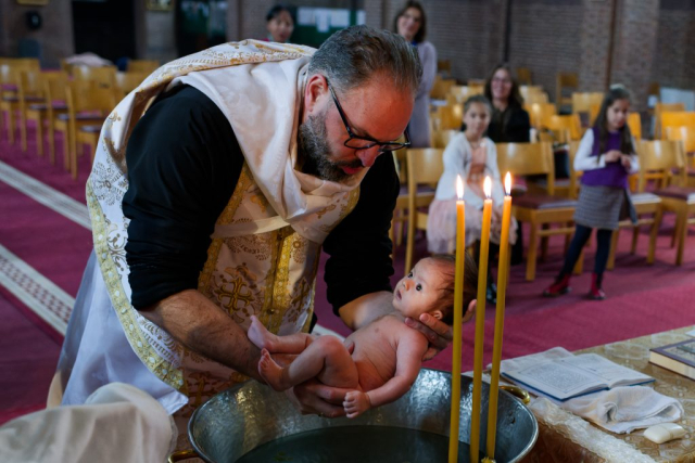 bapteme-evenement-reportage-mariage-photographie-tout-un-art-bruxelles-eglise-la-cambre-abbaye-bonheur